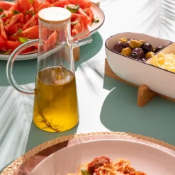Aceitero con tapa de madera