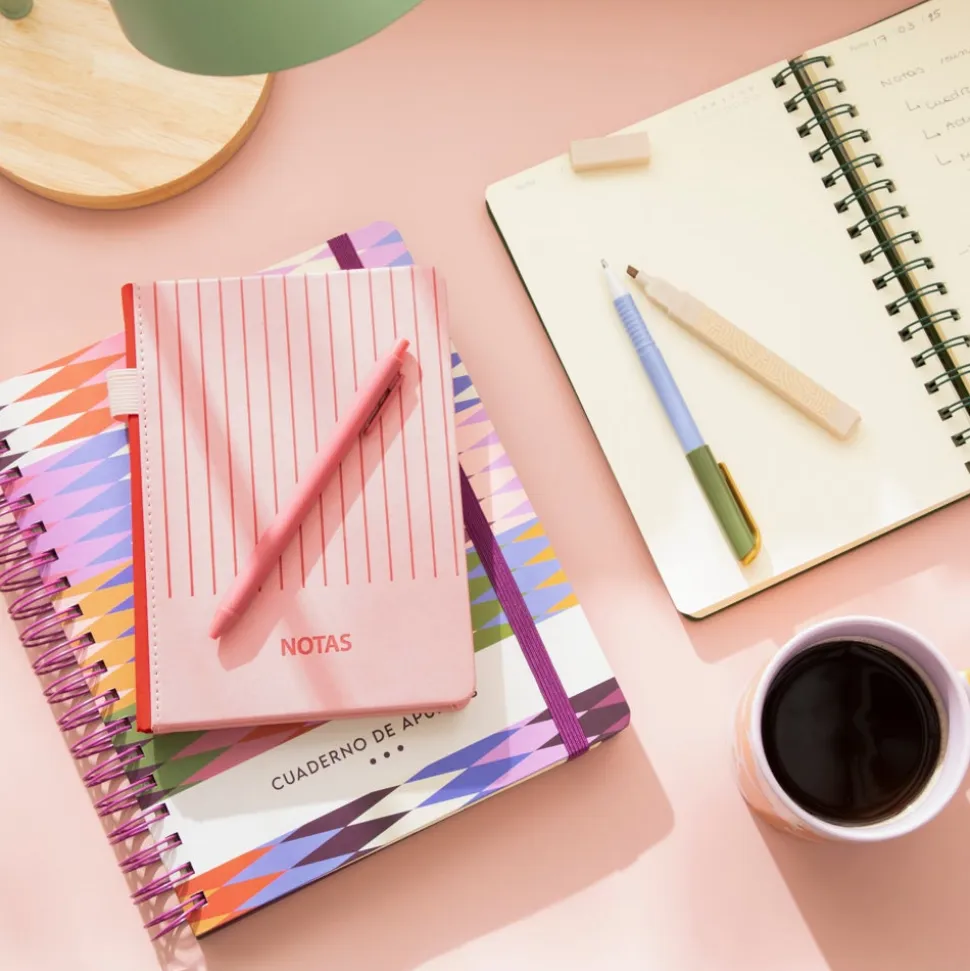 Cuaderno con divisiones 18x24 cm