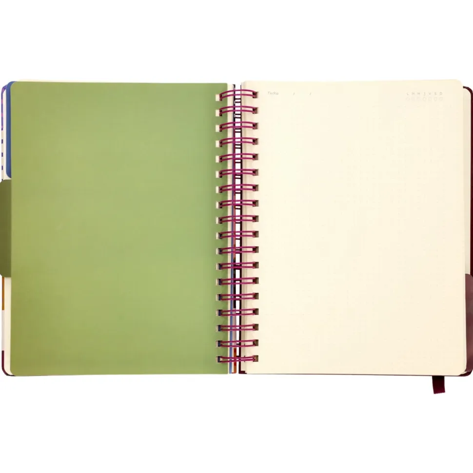 Cuaderno con divisiones 18x24 cm