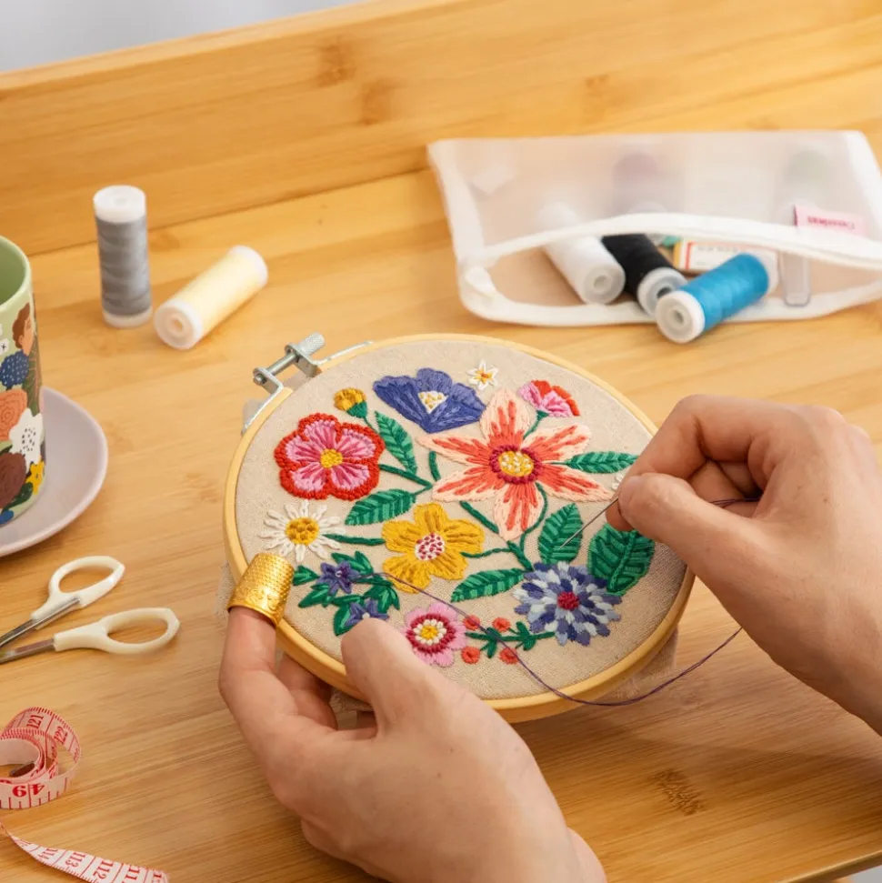 Estuche con set de costura