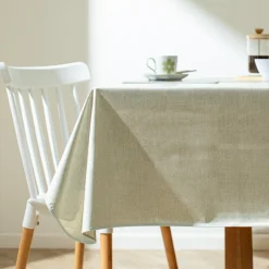Mantel rectangular impermeable 150x150 cm