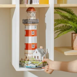 Modelo a escala “Faro de luz”