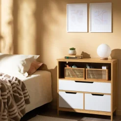 Mueble con tres cajones y cuatro niveles 80x32x80 cm